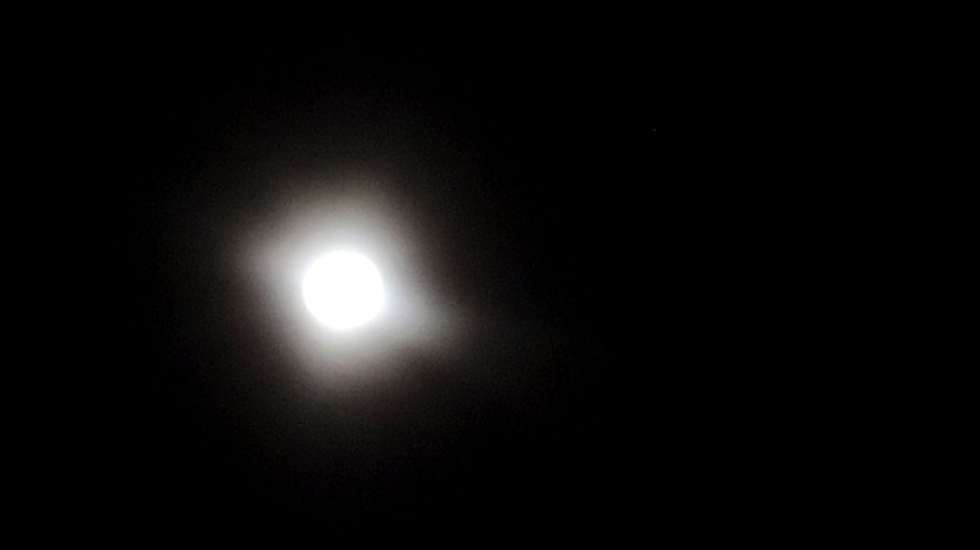 2015-09-24 Mond (Video) 